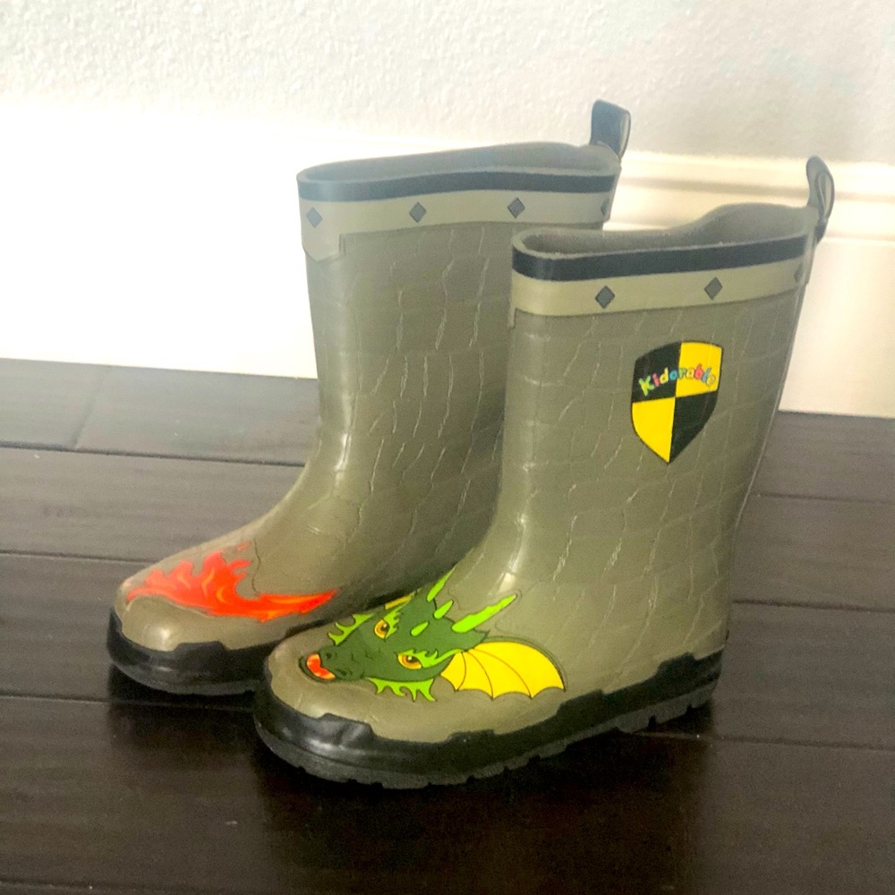 Boys rain boots